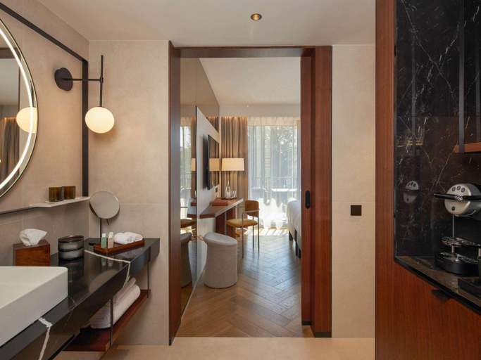Bathroom 5, L'Esquisse Hotel and Spa Colmar - MGallery, Haut-Rhin