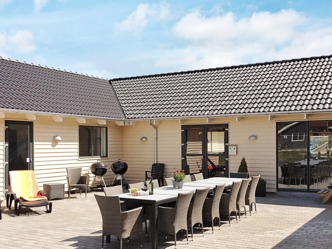 Exterior & Views 2, Spacious Holiday Home in Glesborg near Ocean, Norddjurs