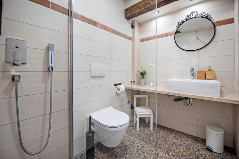 Bathroom 3, La Fondiaria, Rovinj