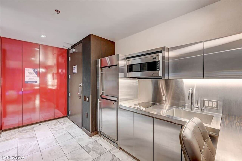 Interior 2, Stunning Escape Studio Unit 17th Floor!, Clark