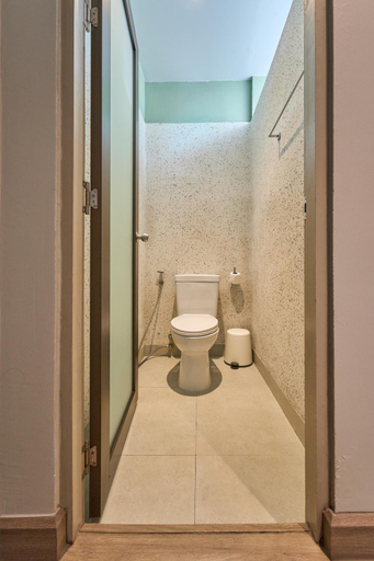 Bathroom 5, Barabara Budget Satun, Langu