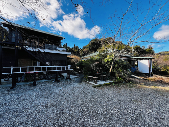 Property grounds 2, Bungee Inn, Minamiizu