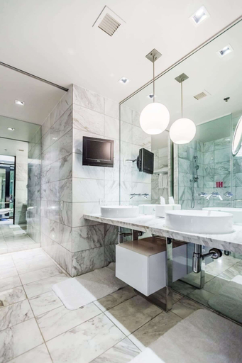 Interior 3, Stunning Escape Studio Unit 17th Floor!, Clark