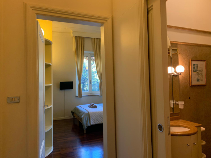 Bedroom 2, ISOLA Rooms - Isola pedonale Crocetta Politecnico, Torino