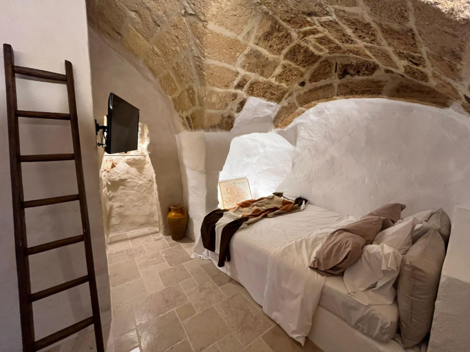 Bedroom, LA SEGRETA DEL CASTELLO, Private Access, Bari