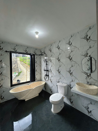 Bathroom 3, Kizuna Villa Dieng, Wonosobo