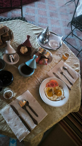 Food & Drinks 4, Gamra Desert Camp, Errachidia