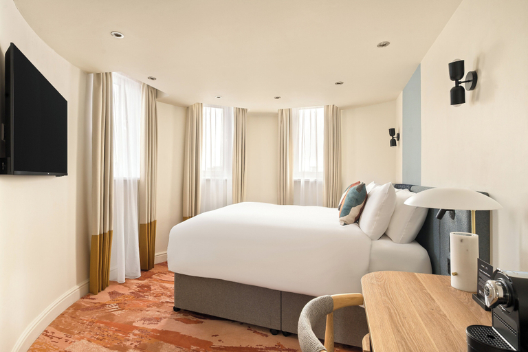 Bedroom 2, voco London – Bloomsbury by IHG, London