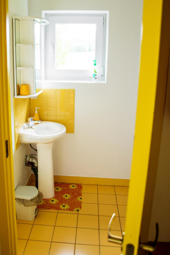 Bathroom 3, Ramybes Uostas, Ignalinos
