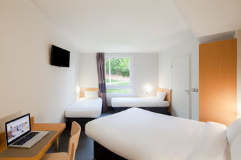Others 2, B&B HOTEL Marne-la-Vallée Torcy Gare 3 étoiles, Seine-et-Marne