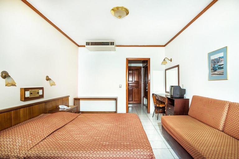 Bedroom 4, Xenios Theoxenia Hotel, Central Macedonia