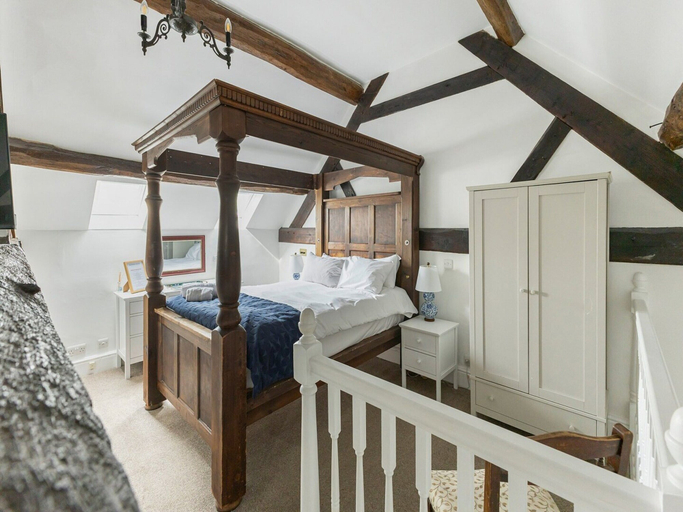 Room 2, Standard Double Suite, Derbyshire