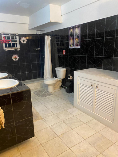 Bathroom, Cummin up