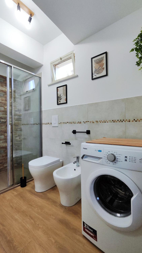 Bathroom 4, Anastasia's House, Palermo