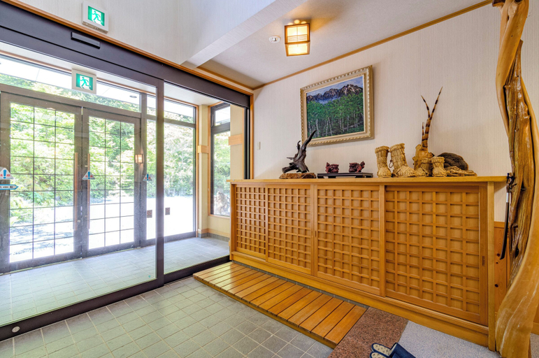 Interior entrance 5, Onsen Oyado Ruribitaki, Matsumoto