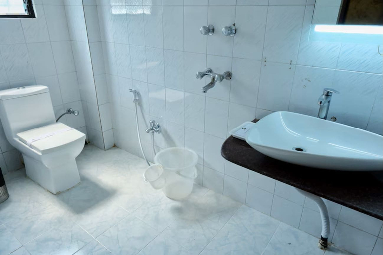 Bathroom, HOTEL HOUSEZ43, Kolkata