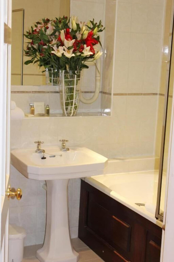 Bathroom 4, Netherwood Hotel & Spa, Cumbria