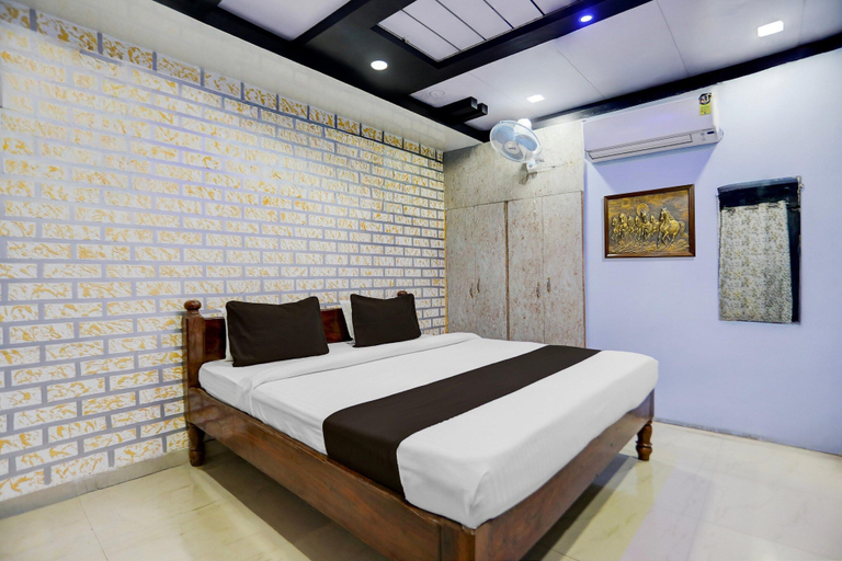 Room 3, Deluxe Hotel Home Town, Patna