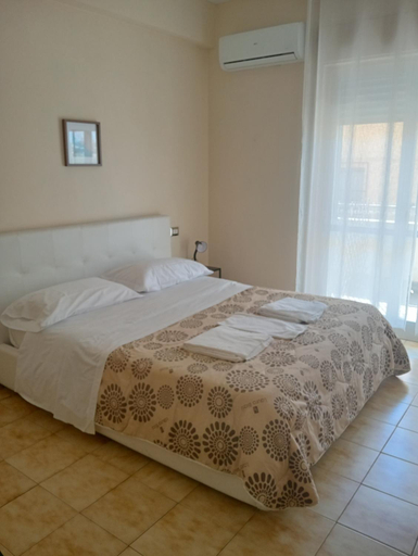 Bedroom 3, B&B Porta Roma, Caserta