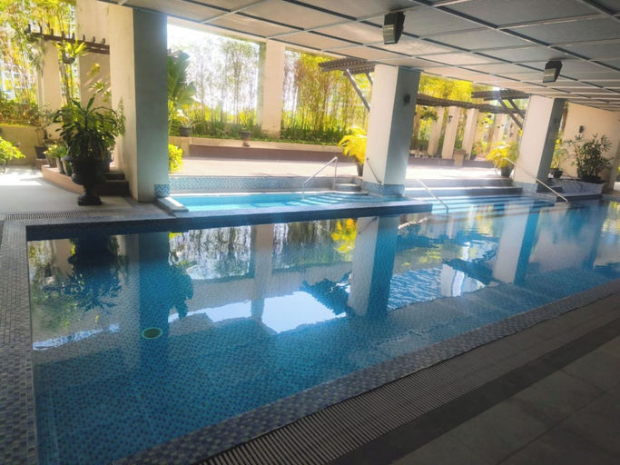 Outdoor pool 3, Cozy City Stays at Seibu Tower, Taguig
