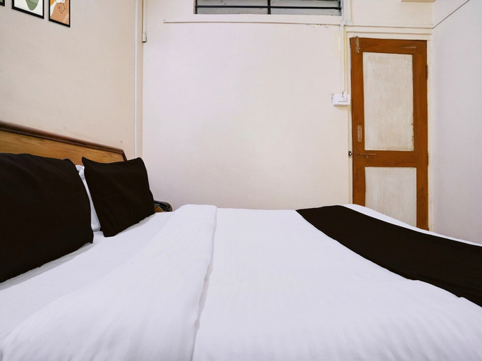 Room 5, Classic With Twin Bedchalukya Residency & Hotel, Dharwad