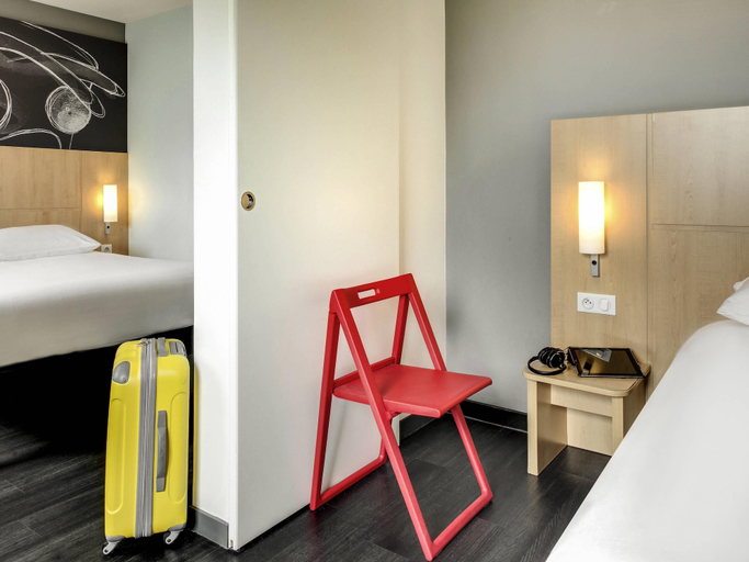 Bedroom 3, Ibis Montceau Les Mines, Saône-et-Loire