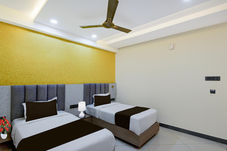 Room 2, Deluxekhajaguda Premium Suites, Hyderabad