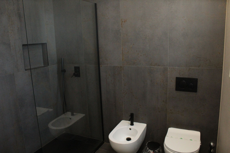 Bathroom 4, Luca's House, Bari