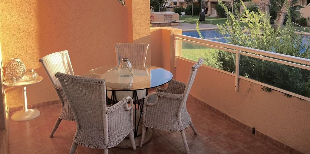 Outdoor dining, 2 bed Apt, grt Location, Shared Pool, Outdoor Area, Alicante