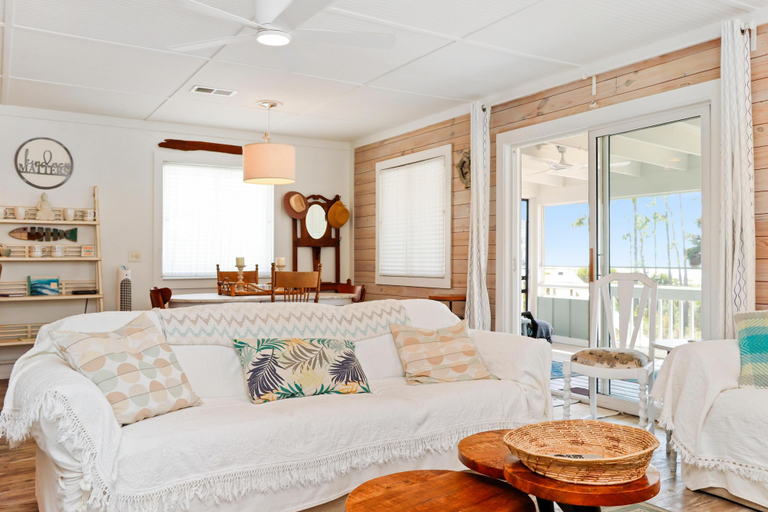 Bedroom 2, OM Shanti Seaside Cottage, Gulf