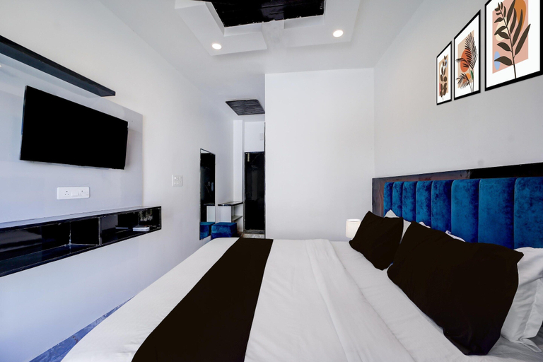 Room 2, Deluxeisckon Temple Bhopal, Bhopal