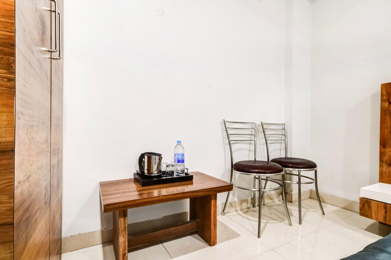 Room 5, Deluxe Virat Hotel And Restaurant, Indore