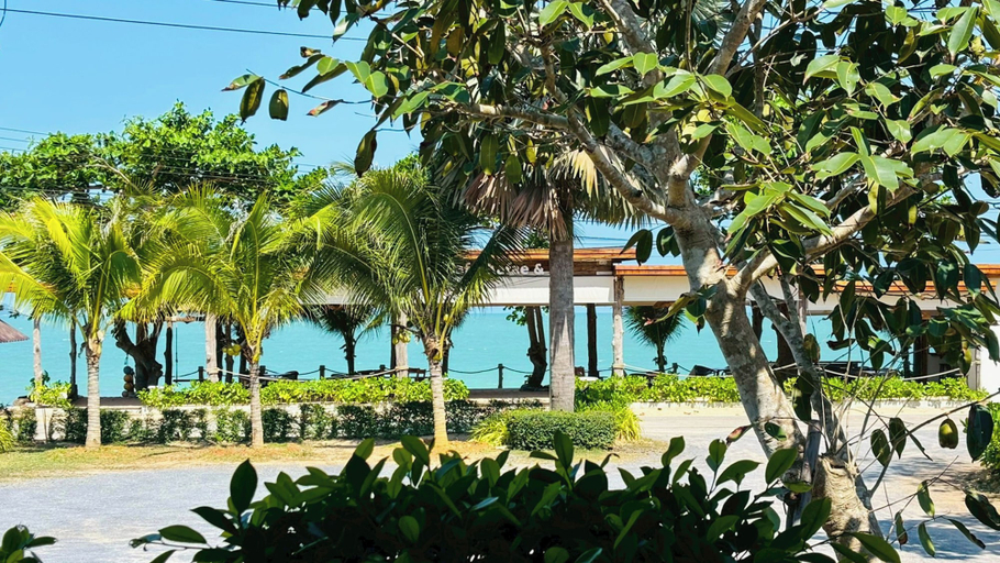 View from room 2, Klang Aow Resort, Khanom