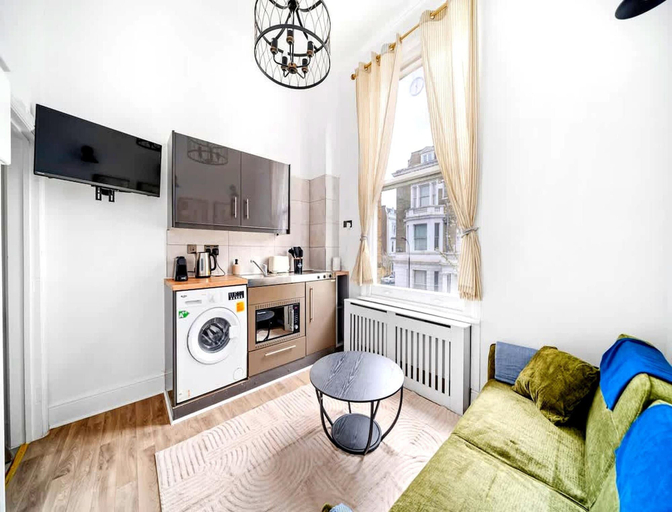 Living room 2, Modern 1BR Apartment in Greater London, London