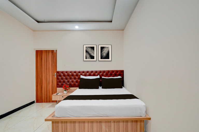 Room 4, Deluxesrs Boarding and Lodging, Bangalore