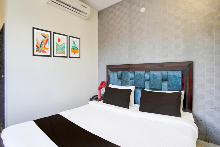 Room 3, Super Itwari Station Formerl Hotel Prime, Nagpur
