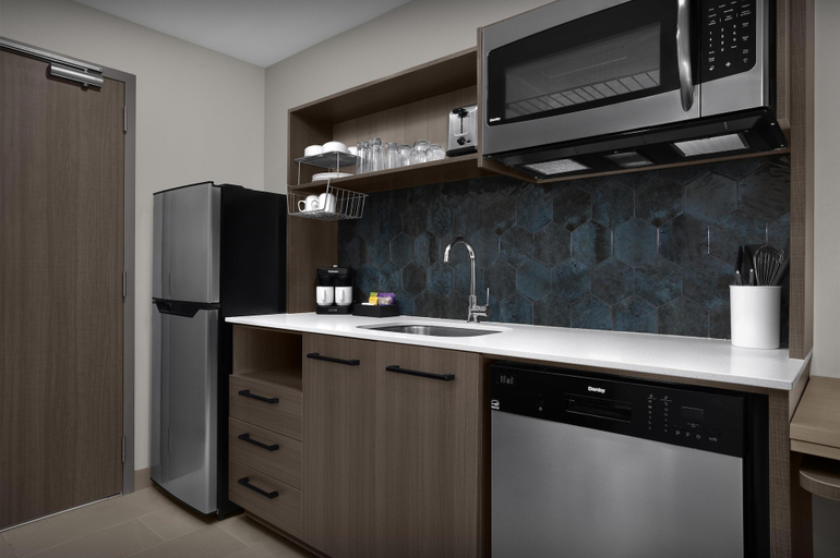 Private kitchen, Home2 Suites By Hilton Big Spring, Howard