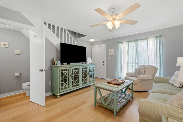 Living area 5, Sand Dollar 30, Baldwin