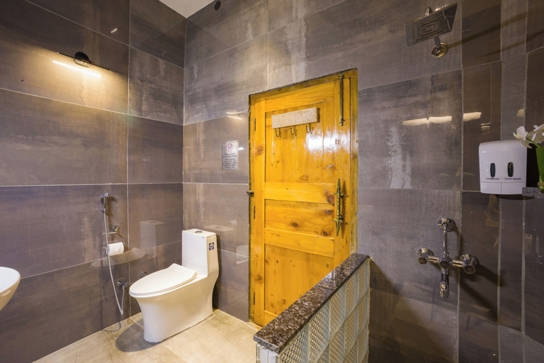 Bathroom 2, ELIVAAS Zephyr Luxury cottages, Tehri Garhwal