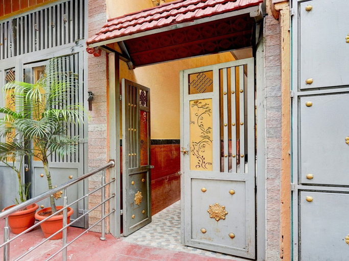 Reception 4, Deluxe Nataraja Boarding & Lodging, Bangalore