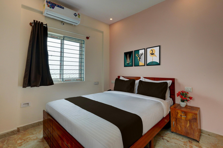 Room 5, Super Collection O Biocon Hebbagodi Metro, Bangalore