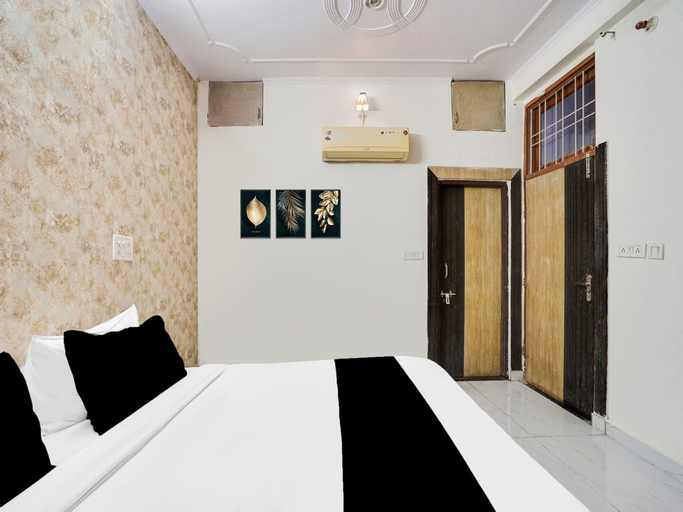 Room 4, Deluxe Hotel Chinar, Jaipur