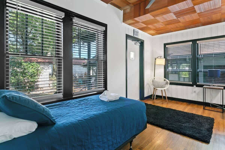 Room 3, Unique Pet Friendly Bungalow in St Augustine, Saint Johns