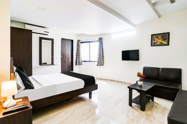 Room 2, Deluxehotel O Nashik Near Vijay Mamta Theatre, Nashik