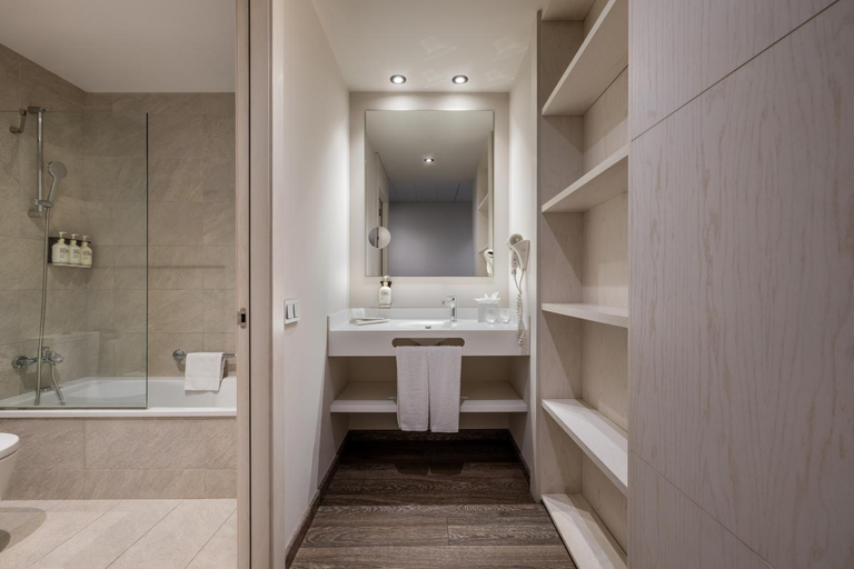 Bathroom 4, Hotel SB Plaza Europa, Barcelona
