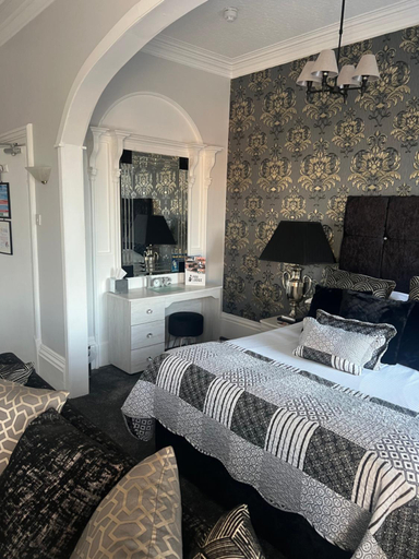 Bedroom 2, Fox lodge, Blackpool