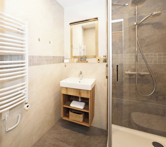 Bathroom 5, Hotel Erlebnis Wald, Erzgebirgskreis