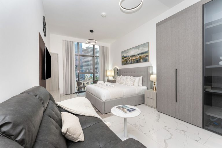 Room 4, PVH - Royal Regency - Modern Studio, Dubai