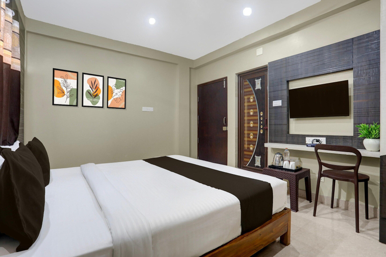Room 4, Deluxe Hotel Padmahari, Puri