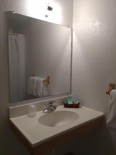 Bathroom 4, The Orca Inn, San Juan